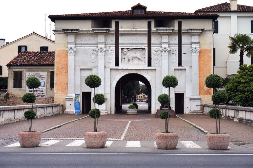 Bed & Breakfast Canova เตรวิโซ ภายนอก รูปภาพ